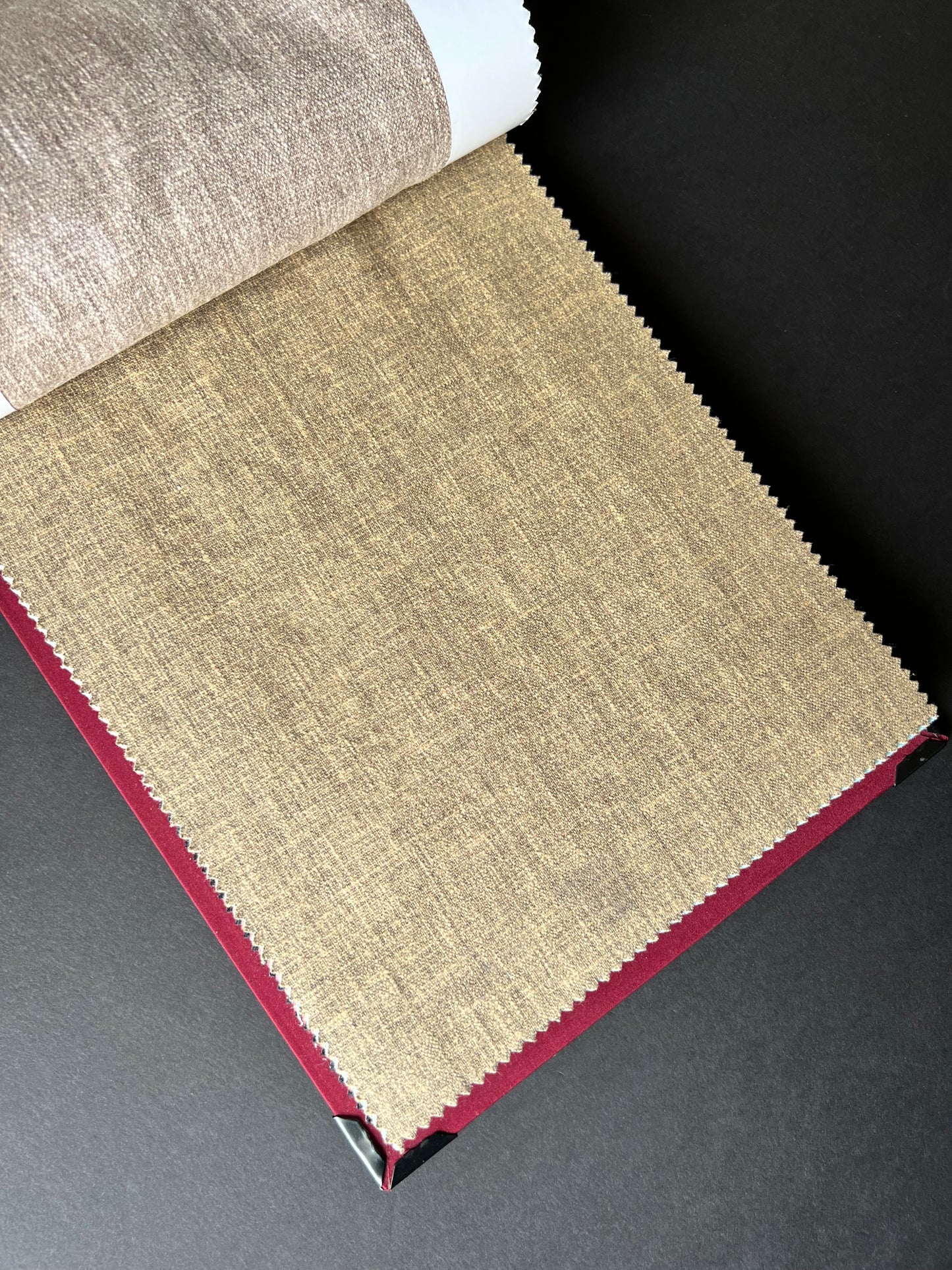 SALSA - Grainy, Linen-like Texture, Café-Latte