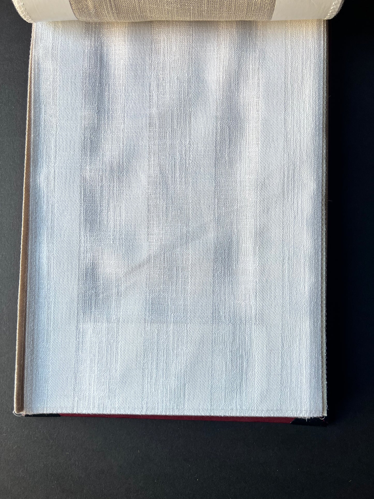 BB10 SHEER- Stripes, White