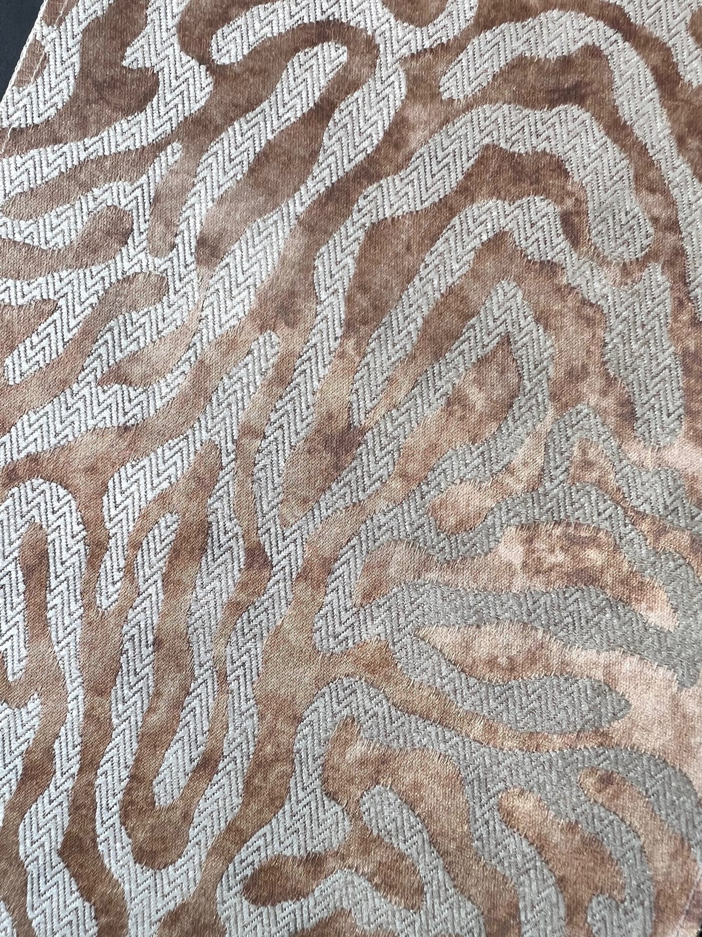 HB3 - Textured Pattern Light 7