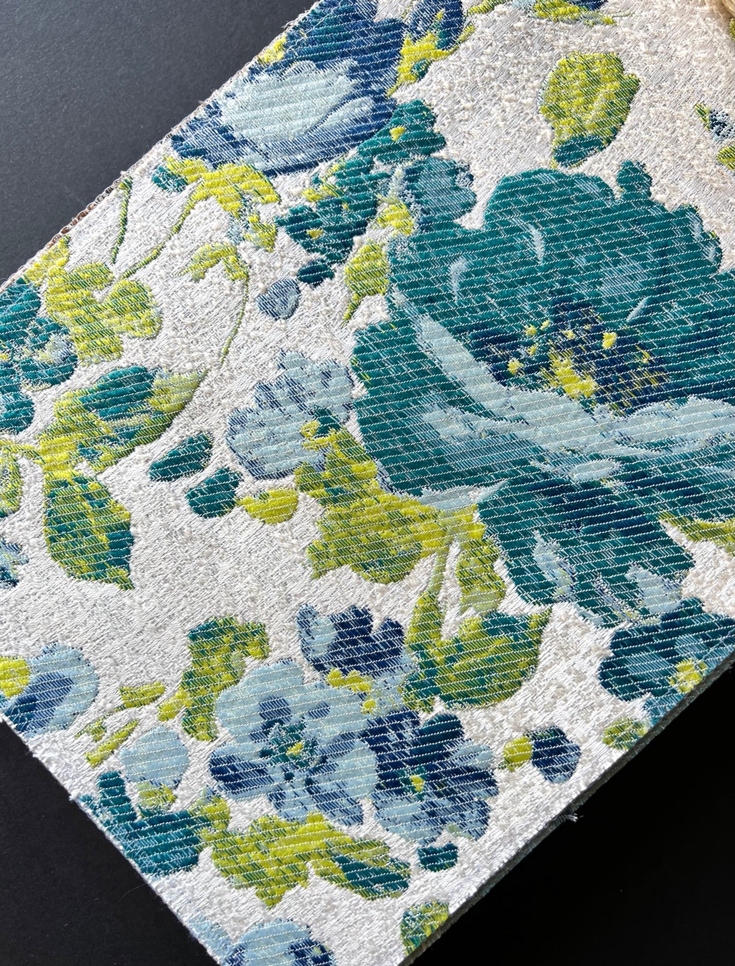 HB5-2 Textured Pattern Medium