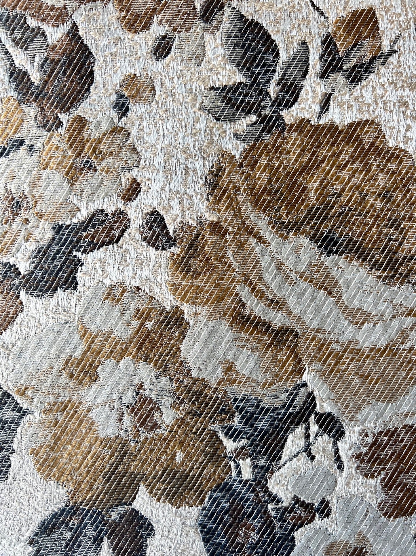 HB5-4 Textured Pattern Medium