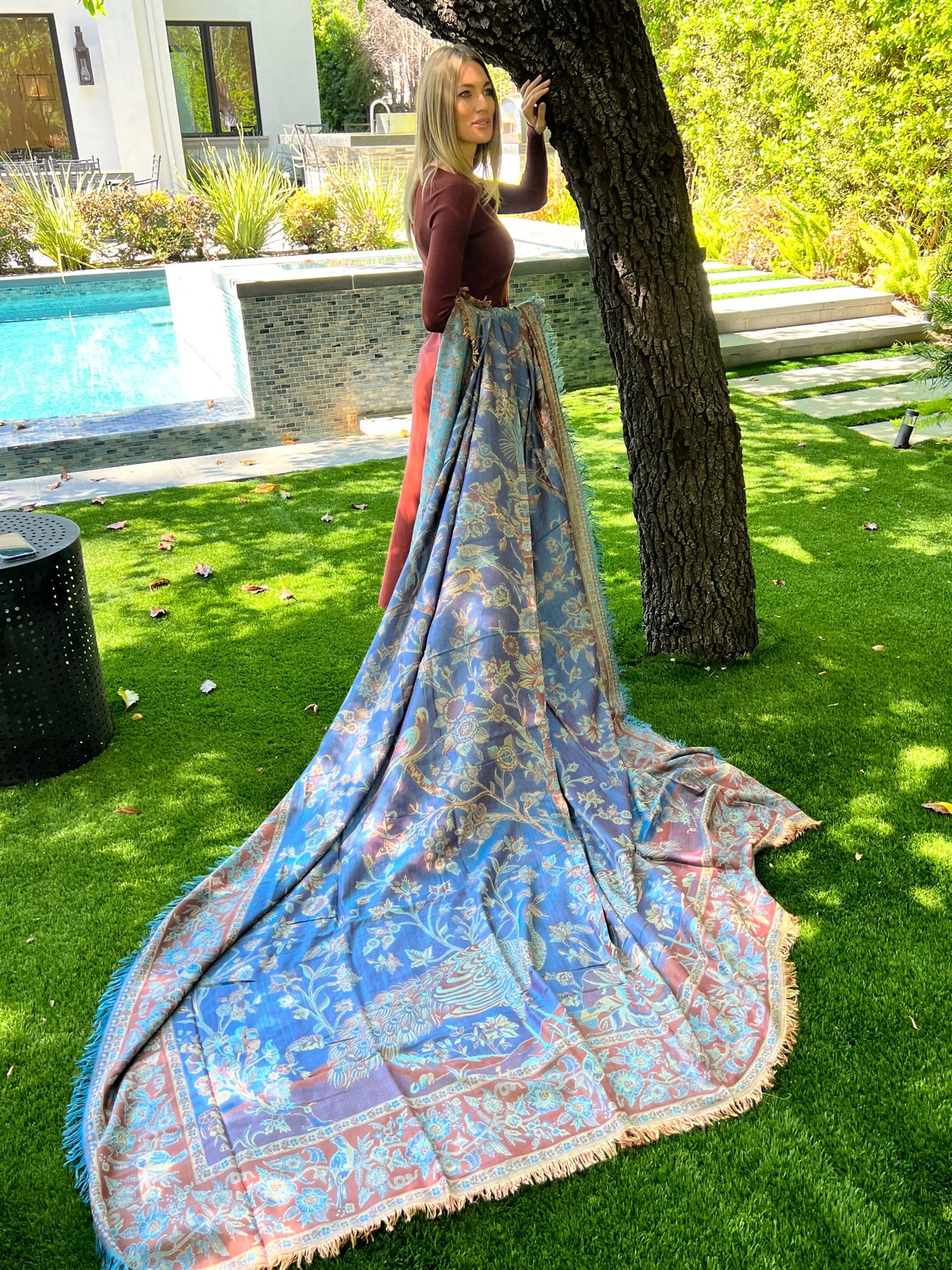 JULIET REVERSIBLE THROW - BLUE & AQUA