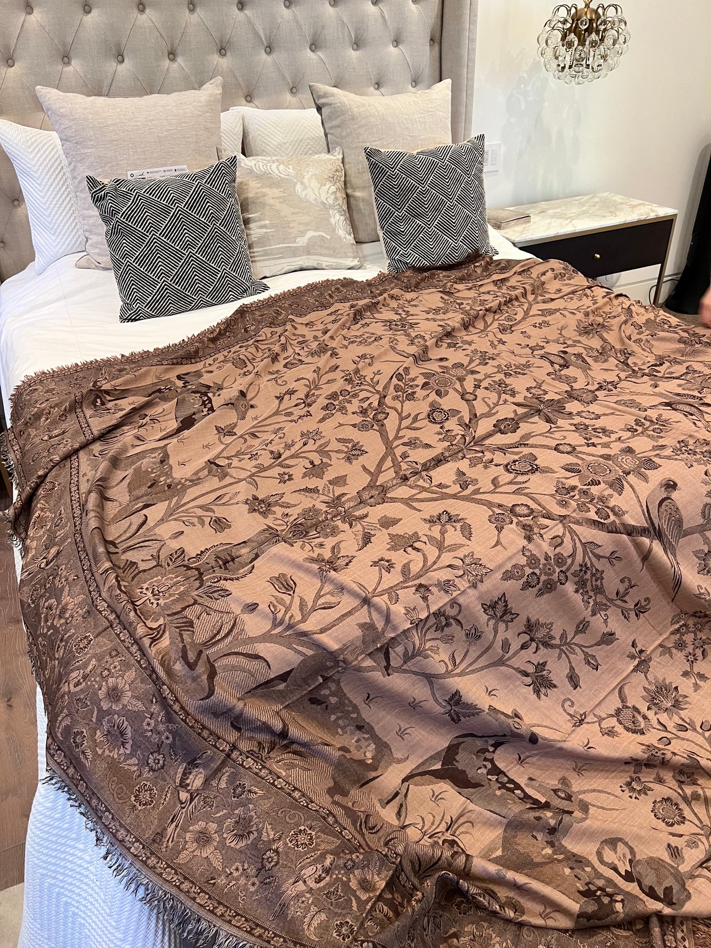 JULIET REVERSIBLE THROW - BROWN & BEIGE