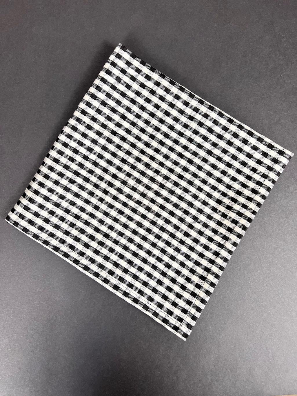 Dinner Napkin 20x20 inches-Black & White